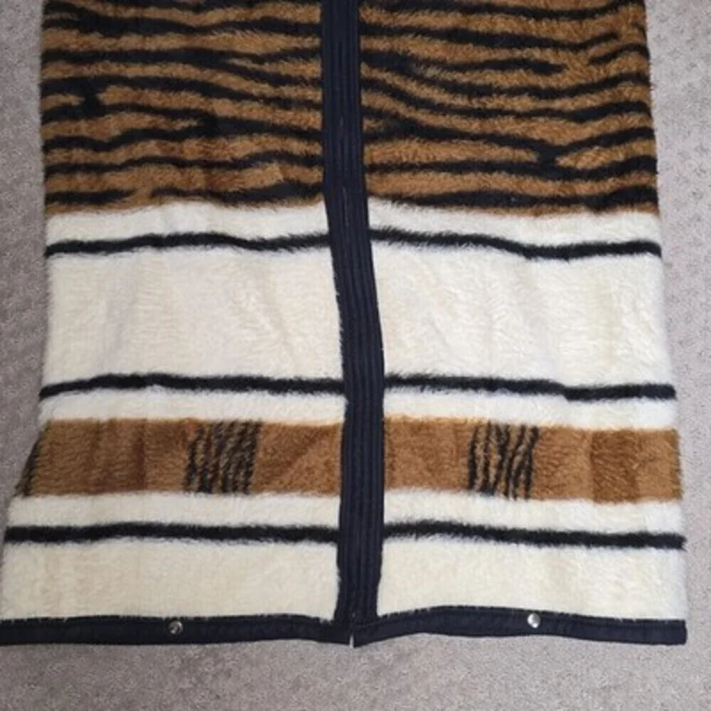 Vintage Biederlack of America Wearable Blanket Tiger Stripe Snap Front Poncho
